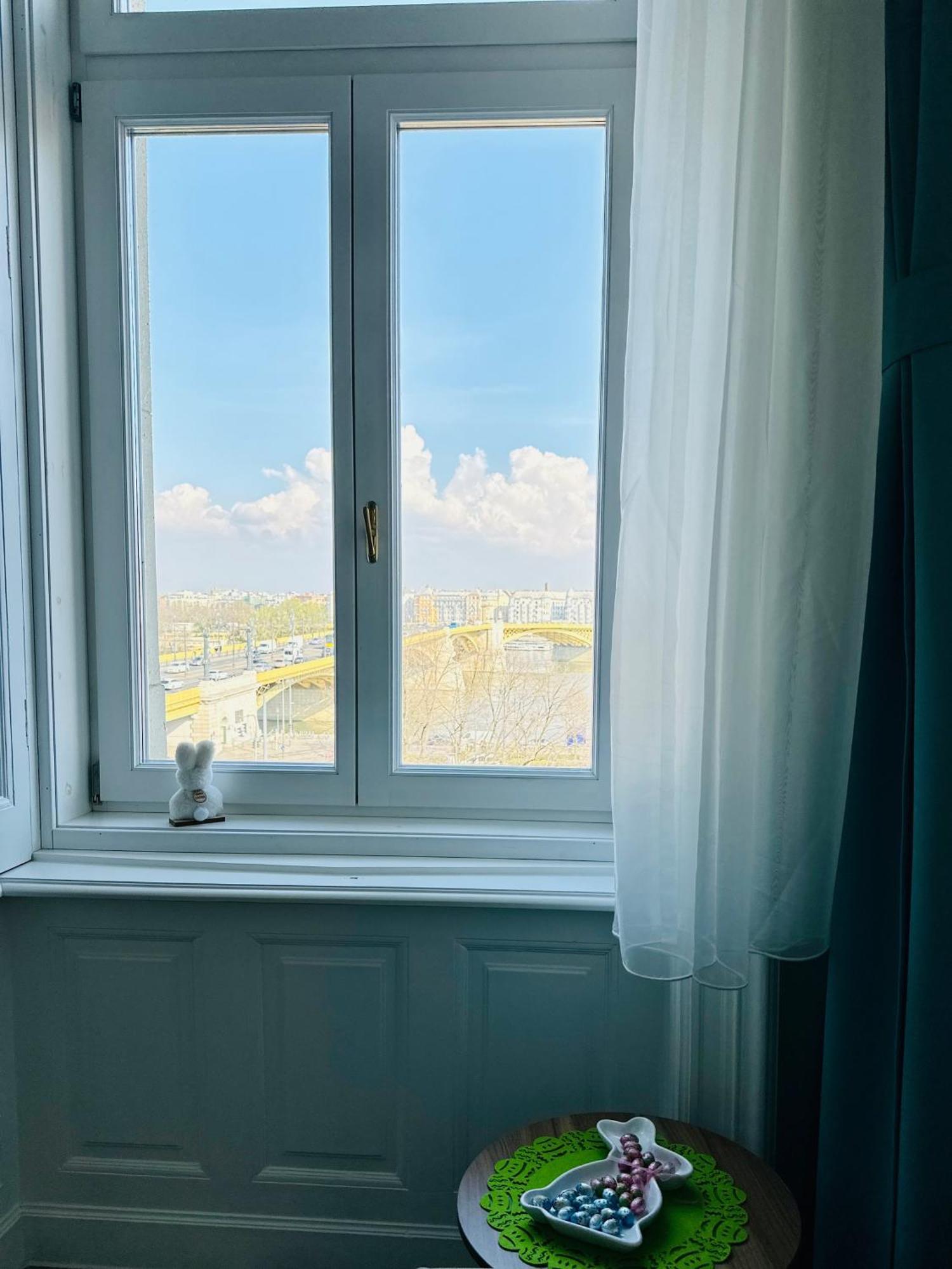 Over The Danube Budapest Eksteriør billede